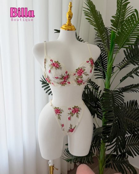 طقم داخلي ابيض منقش ورد بسطل 😭🌺🌸🌷💐